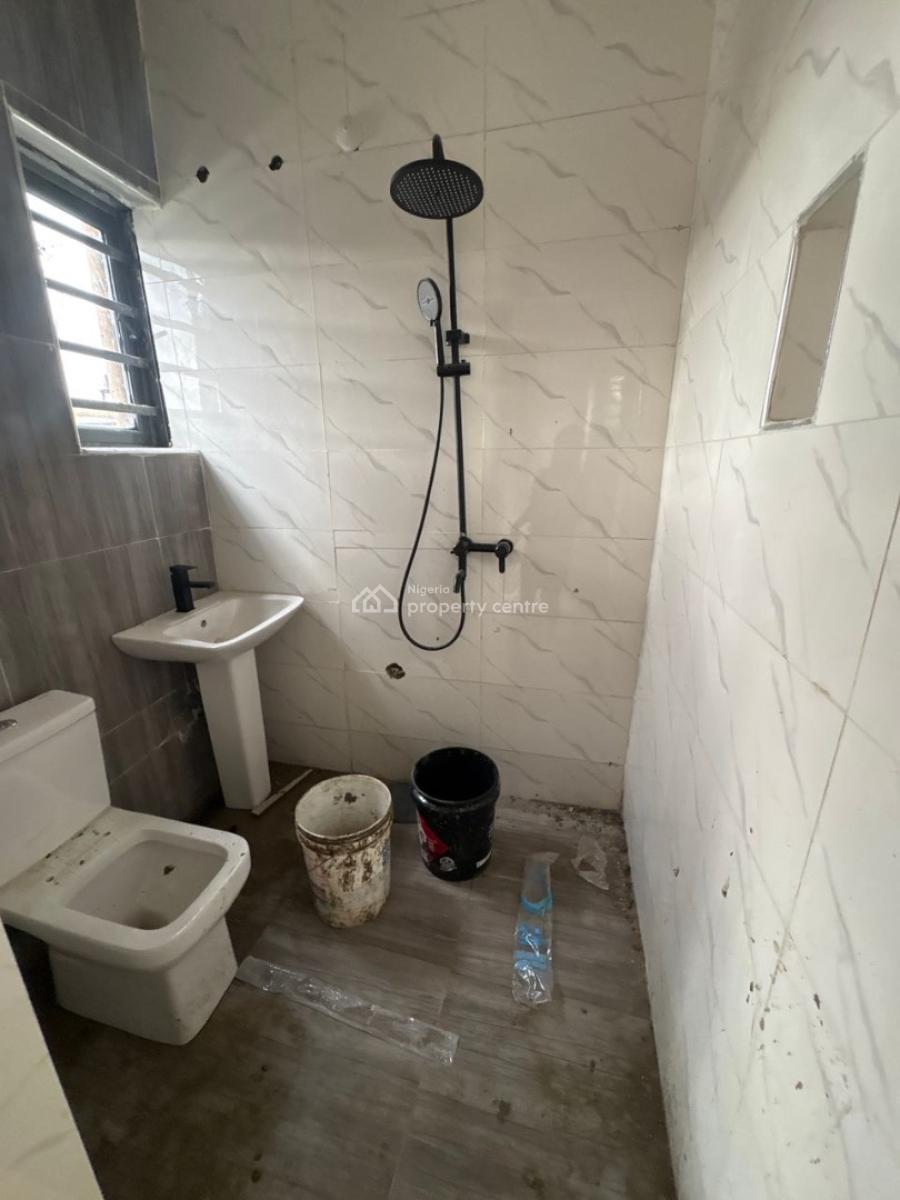 2bedroom Flat, Fola Agoro, Yaba, Lagos, Flat / Apartment for Rent