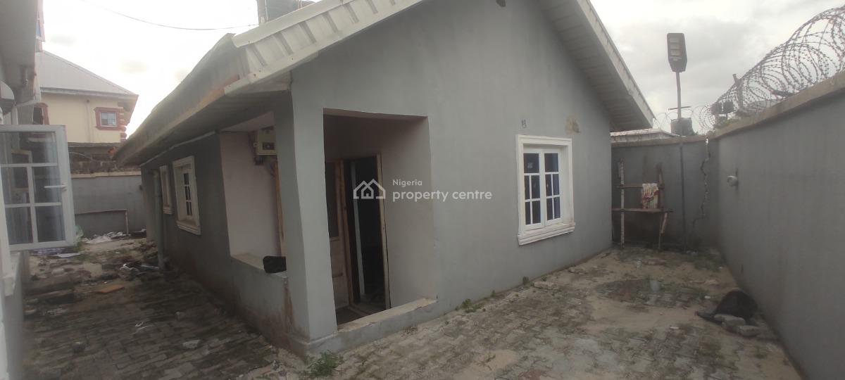 Spacious Ensuit 1 Bedroom Bungalow Back House, Ogombo, Ajah, Lagos, Mini Flat (room and Parlour) for Rent