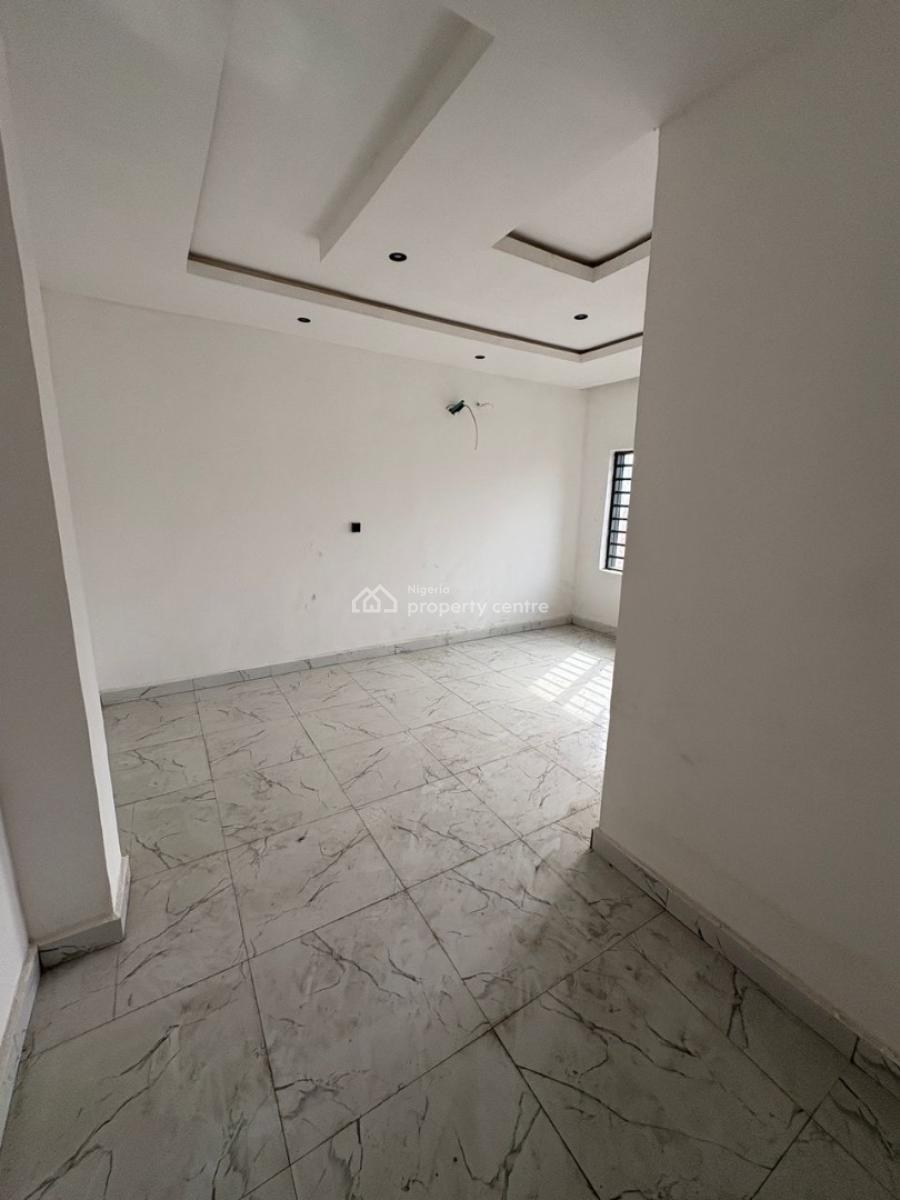 2bedroom Flat, Yaba Tech Gra, Yaba, Lagos, Flat / Apartment for Rent
