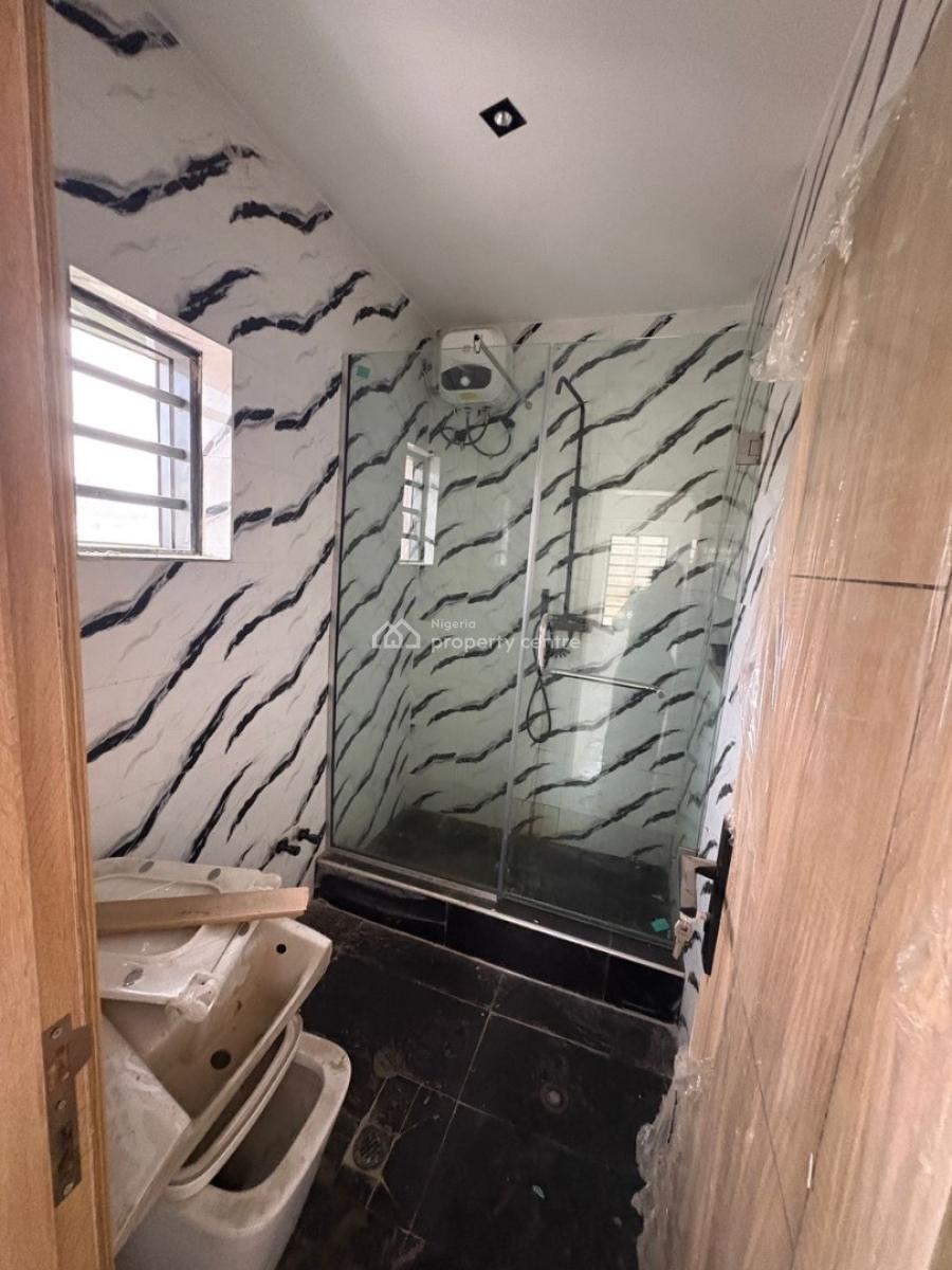 2bedroom Flat, Yaba Tech Gra, Yaba, Lagos, Flat / Apartment for Rent