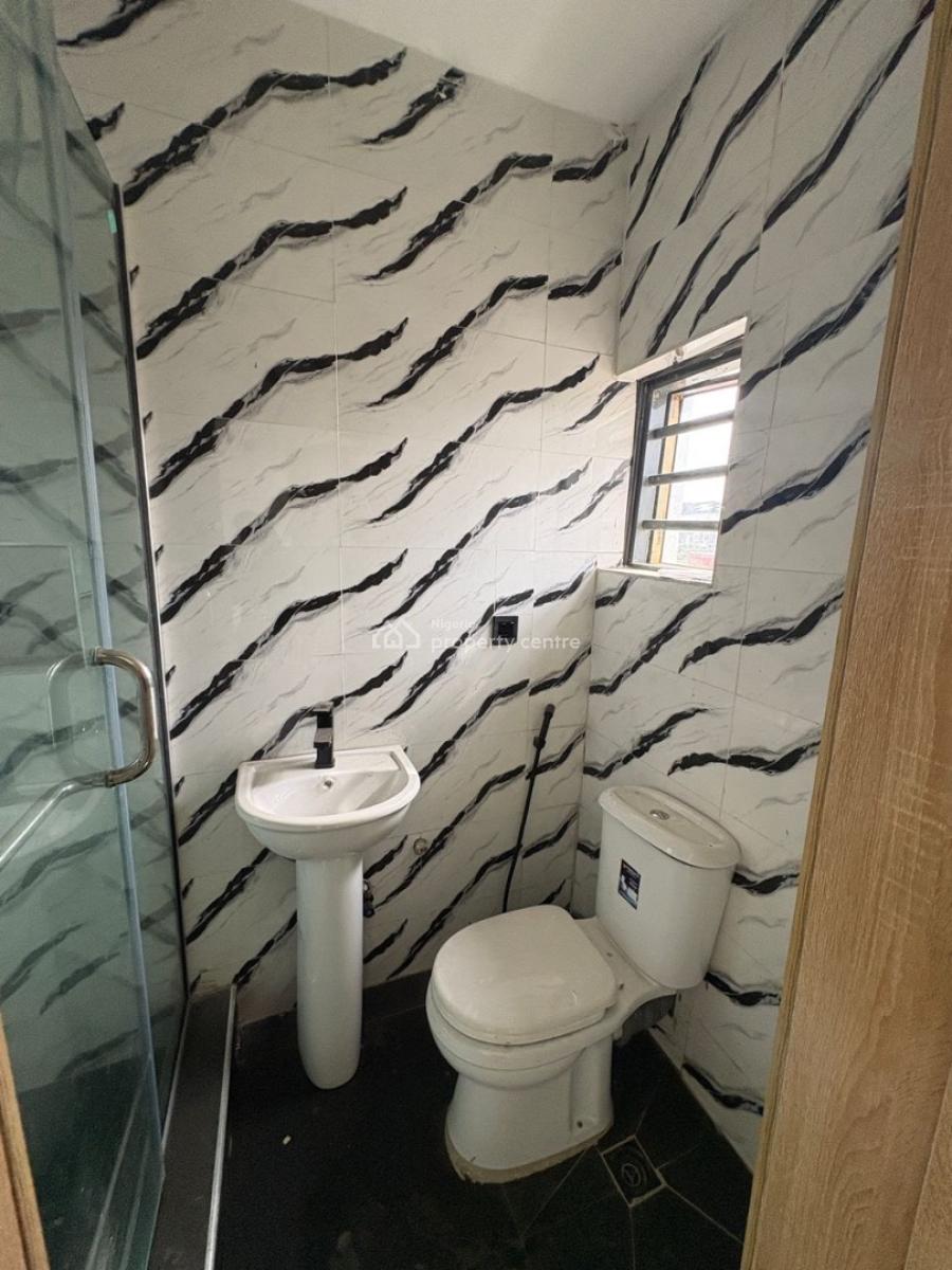 2bedroom Flat, Yaba Tech Gra, Yaba, Lagos, Flat / Apartment for Rent