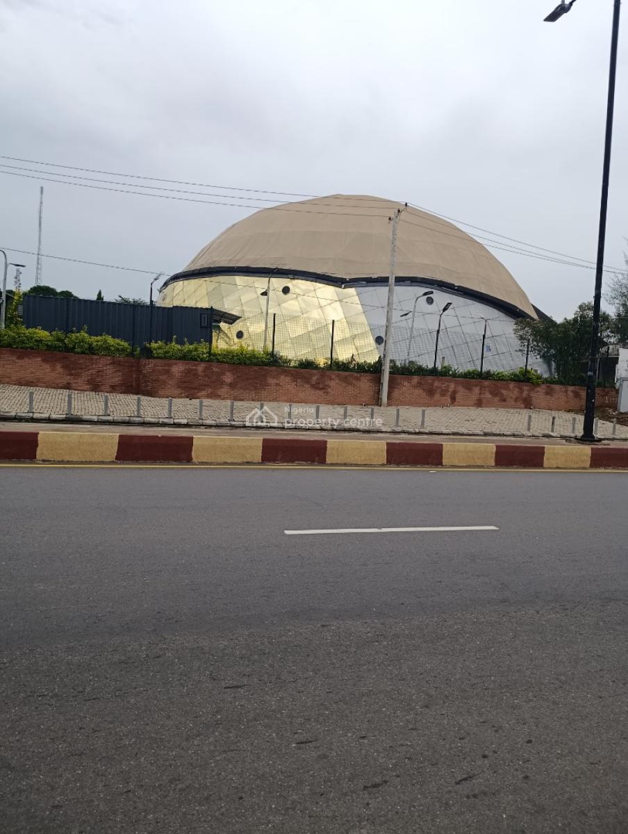 Dome in a Strategic Location with on 1100sqm of Land, Osolo Way, Isolo, Lagos, Restaurant / Bar for Sale