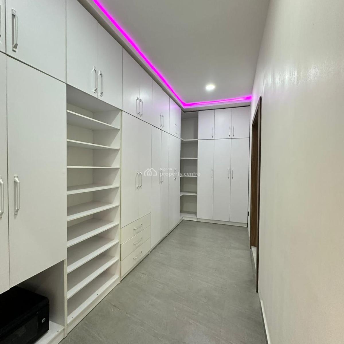 Exquisite 4 Bedroom Fully Detached Duplex with  Bq, Osapa, Lekki, Lagos, Detached Duplex for Sale
