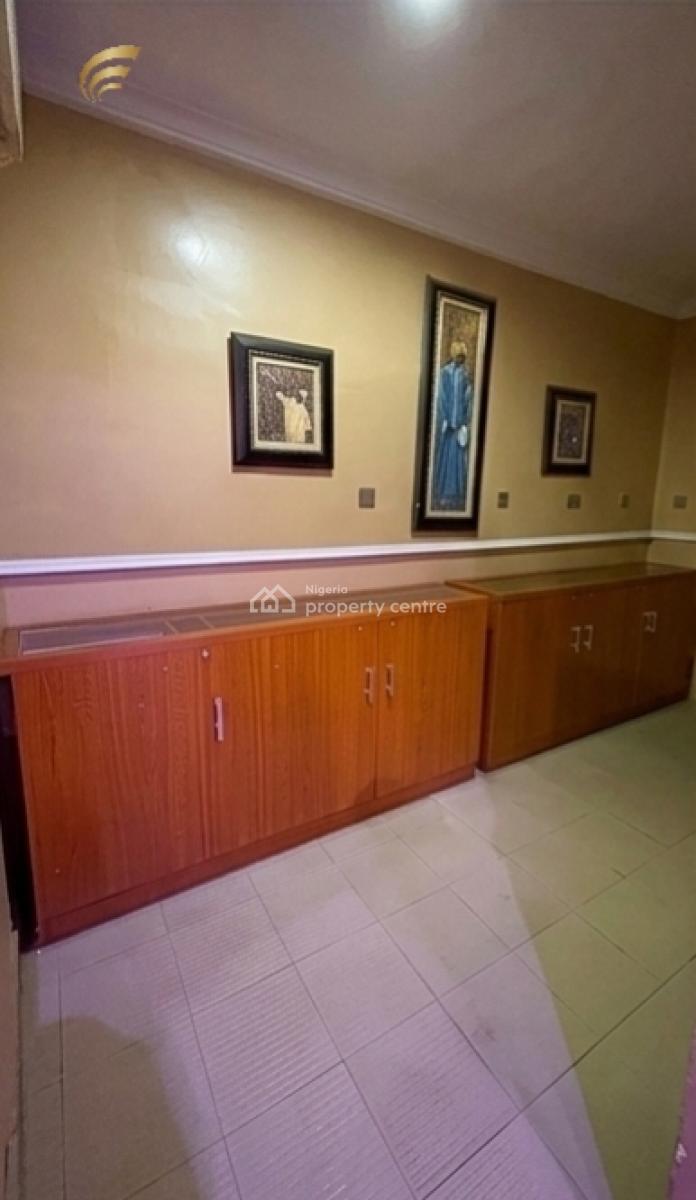 14 Rooms Hotel Building, Alausa, Ikeja, Lagos, Hotel / Guest House for Rent