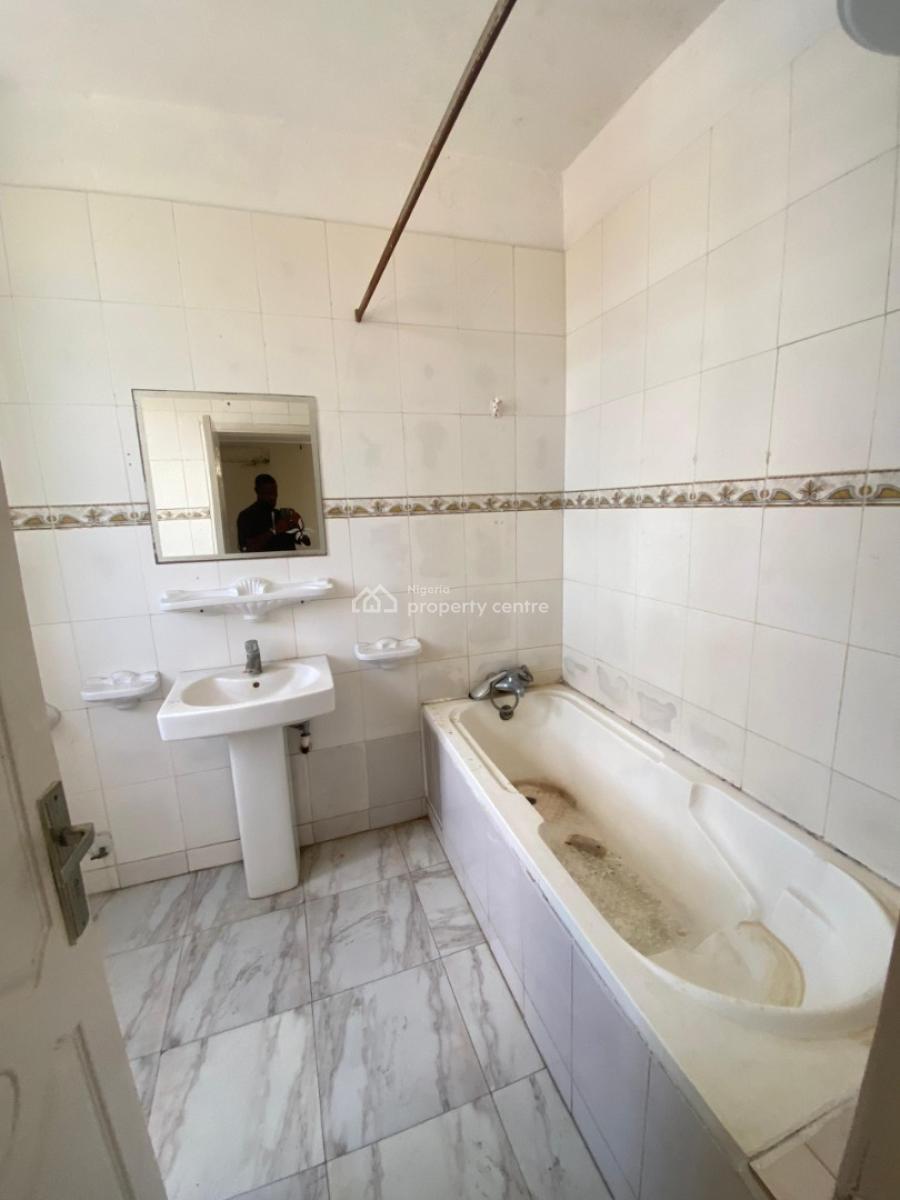 Fully Serviced 3 Bedroom Luxury Waterfront  Apartment with Pool and Bq, Lekki Phase 1, Lekki Phase 1, Lekki, Lagos, Flat / Apartment for Rent