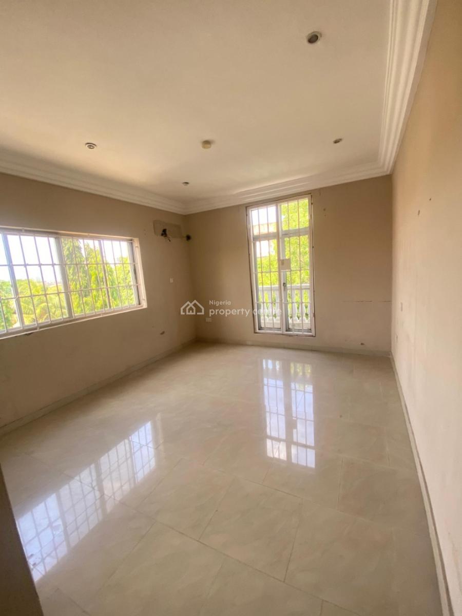 Fully Serviced 3 Bedroom Luxury Waterfront  Apartment with Pool and Bq, Lekki Phase 1, Lekki Phase 1, Lekki, Lagos, Flat / Apartment for Rent