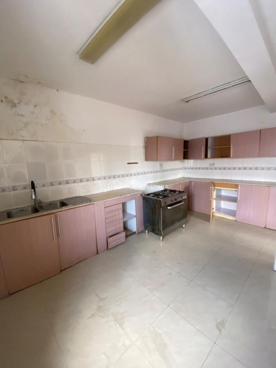 Luxury 3bedroom Fully Serviced Waterfront  Apartment with Pool and Gym, Lekki Phase 1, Lekki Phase 1, Lekki, Lagos, Flat / Apartment for Rent