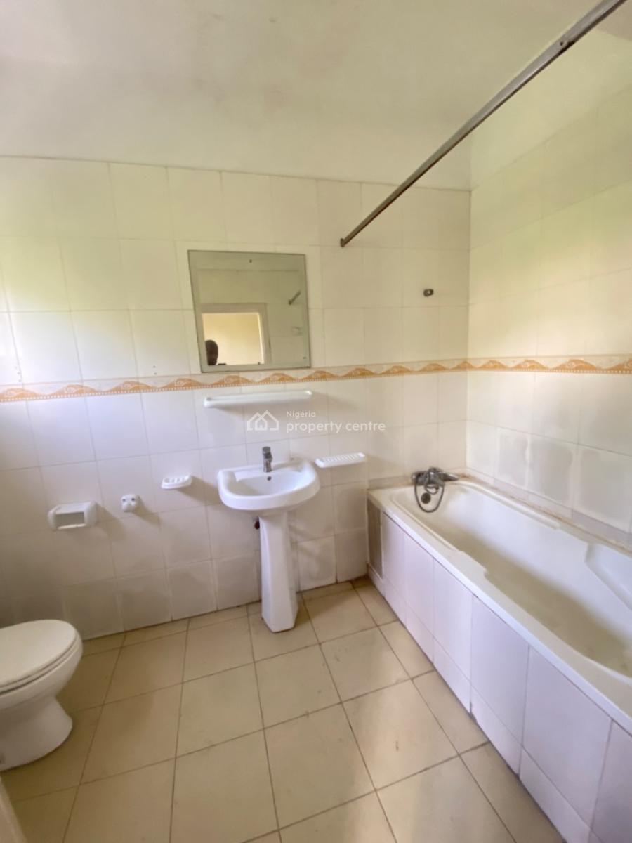 Luxury 3bedroom Fully Serviced Waterfront  Apartment with Pool and Gym, Lekki Phase 1, Lekki Phase 1, Lekki, Lagos, Flat / Apartment for Rent