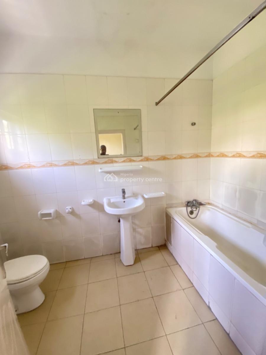 Luxury 3bedroom Fully Serviced Waterfront  Apartment with Pool and Gym, Lekki Phase 1, Lekki Phase 1, Lekki, Lagos, Flat / Apartment for Rent