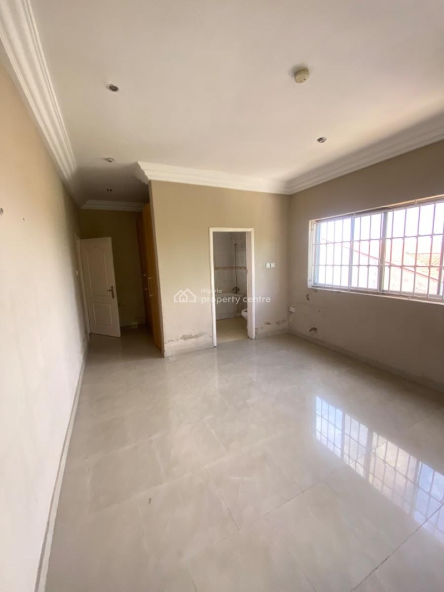 Luxury 3bedroom Fully Serviced Waterfront  Apartment with Pool and Gym, Lekki Phase 1, Lekki Phase 1, Lekki, Lagos, Flat / Apartment for Rent