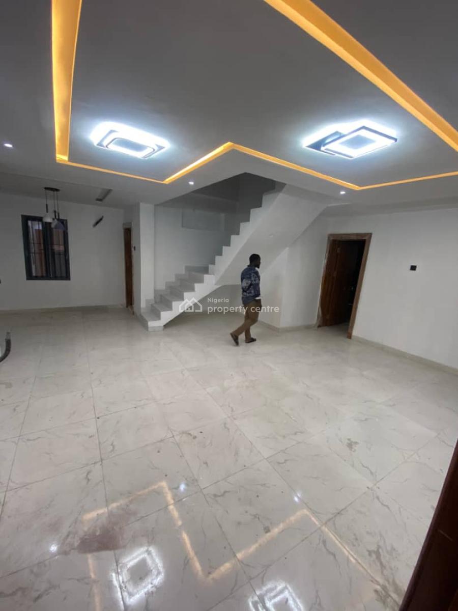 a Newly Four (4) Bedroom Maisonette House, Lekki Phase 1, Lekki, Lagos, House for Rent