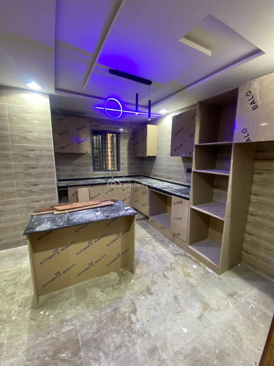 a Newly Four (4) Bedroom Maisonette House, Lekki Phase 1, Lekki, Lagos, House for Rent