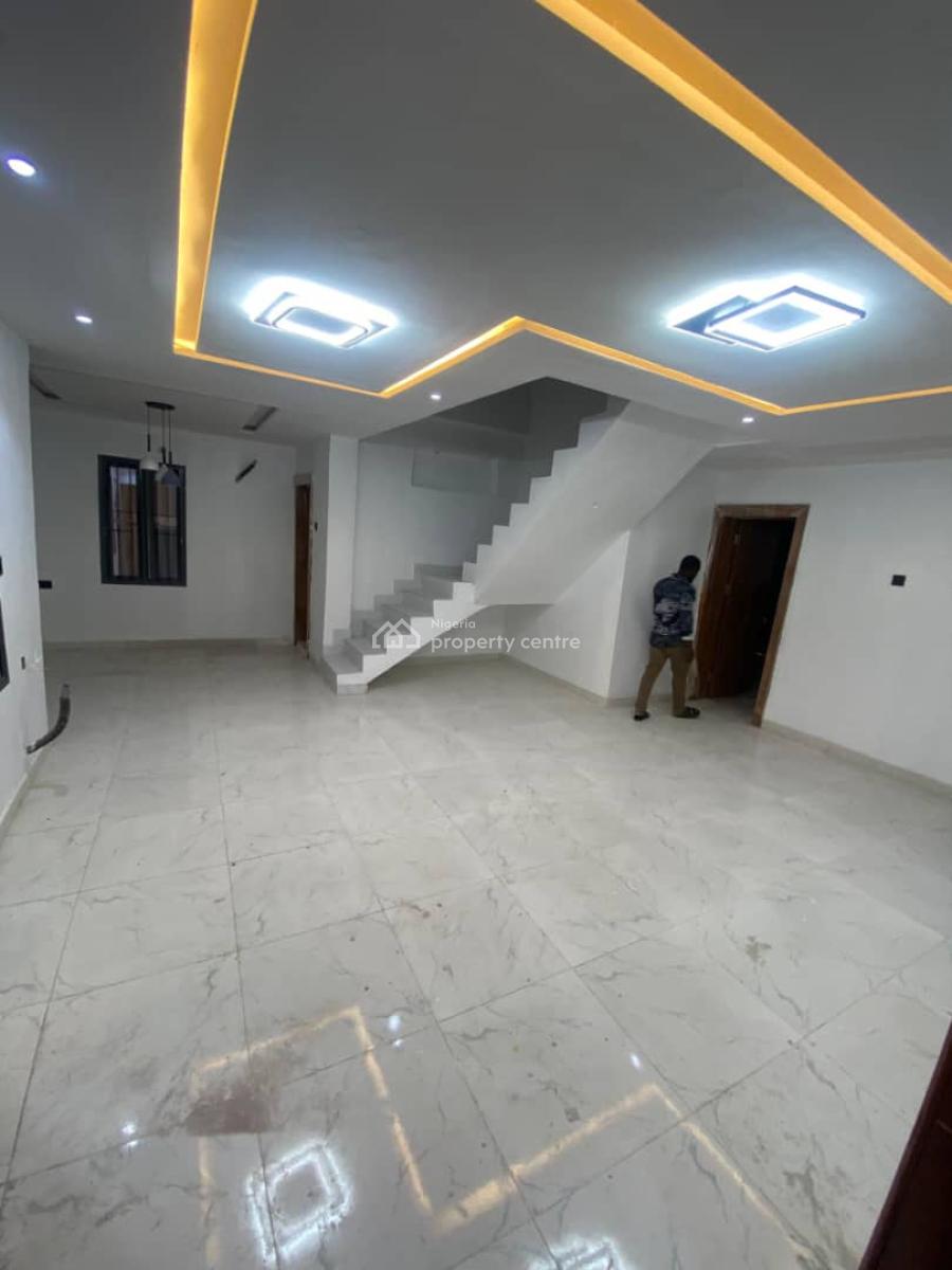 a Newly Four (4) Bedroom Maisonette House, Lekki Phase 1, Lekki, Lagos, House for Rent