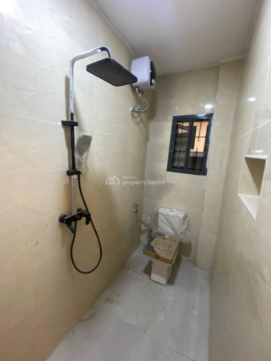 Serviced Two (2) Bedroom Apartment in Lekki Phase 1, Lekki Phase 1, Lekki, Lagos, Flat / Apartment for Rent