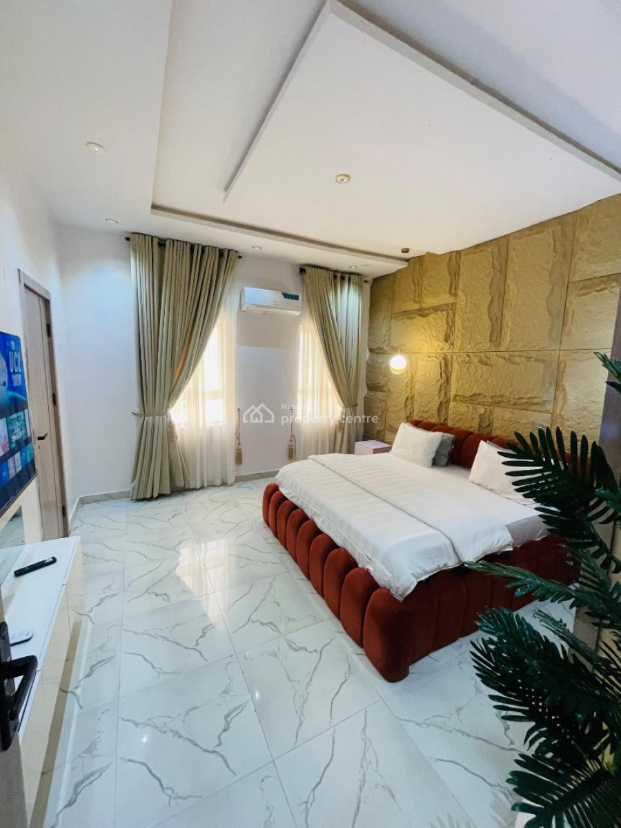 Luxury 1/2 Bedroom Apartment in a Serene and Beautiful Estate., Abraham Adesunya, Ajah, Lagos, Flat / Apartment Short Let