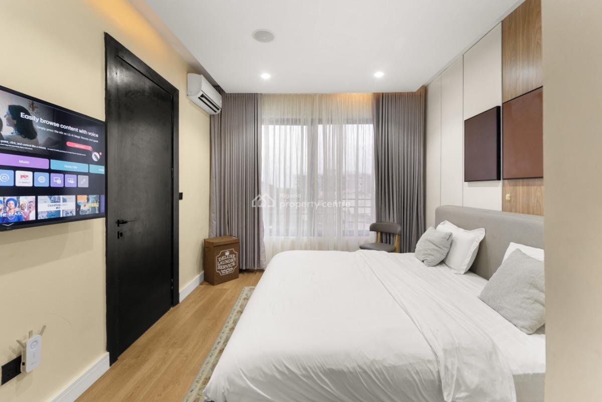 Aesthetically Detailed 3-bedroom Maisonette with Private Cinema, Lekki Phase 1, Lekki, Lagos, Flat / Apartment Short Let