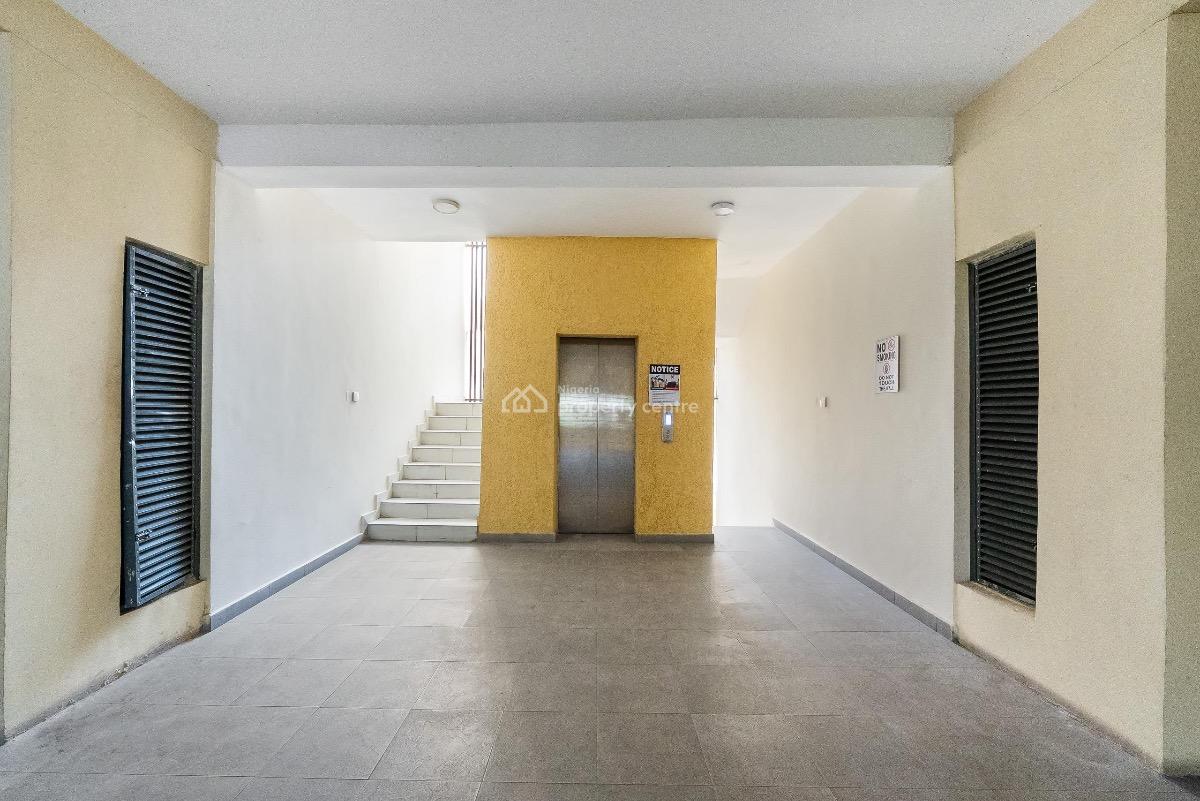Pristine Two Bedroom Apartment, Lekki Phase 1, Lekki, Lagos, Flat / Apartment Short Let