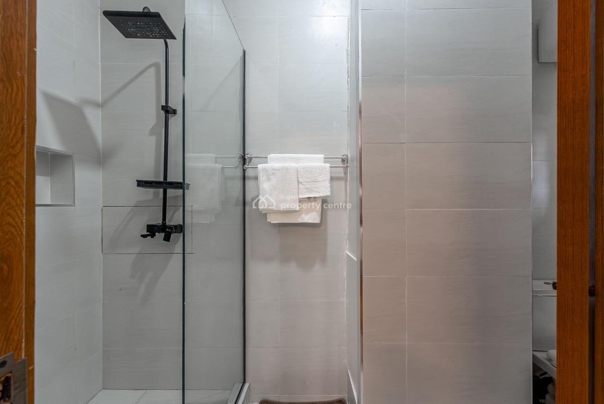 Pristine Two Bedroom Apartment, Lekki Phase 1, Lekki, Lagos, Flat / Apartment Short Let