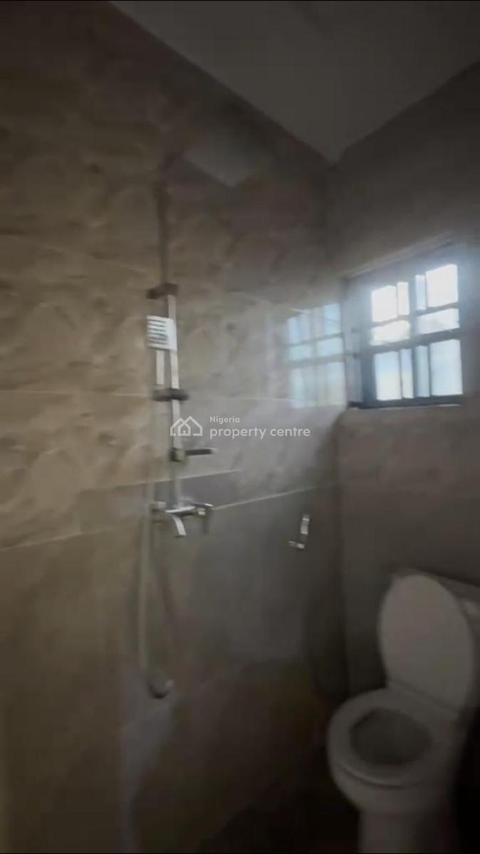 Lovely 2 Bedroom Flat, Ijesha, Surulere, Lagos, Flat / Apartment for Rent