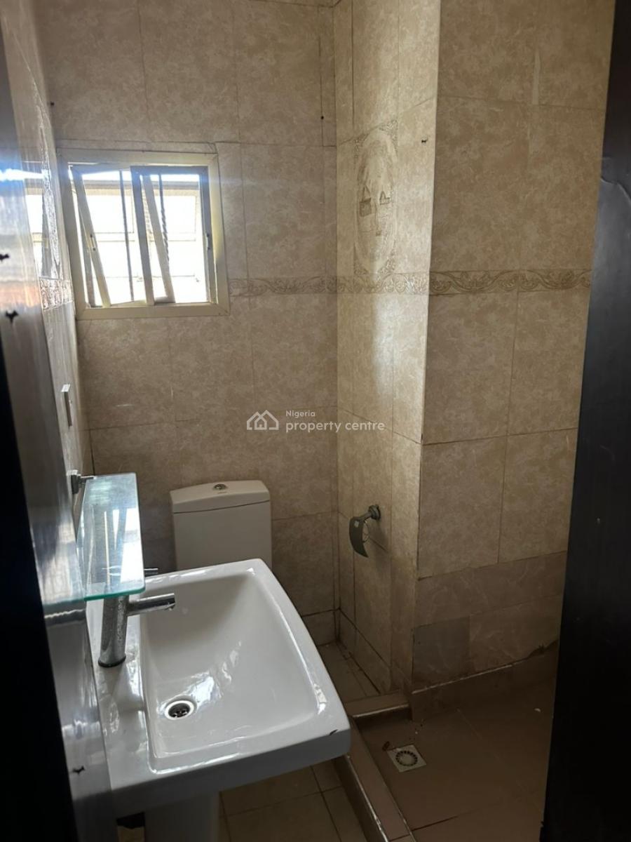 Rooms in a Shared Apartment (parlour Space, Rooms & Bq), Gated and Secured Estate, Agungi, Lekki, Lagos, Flat / Apartment for Rent