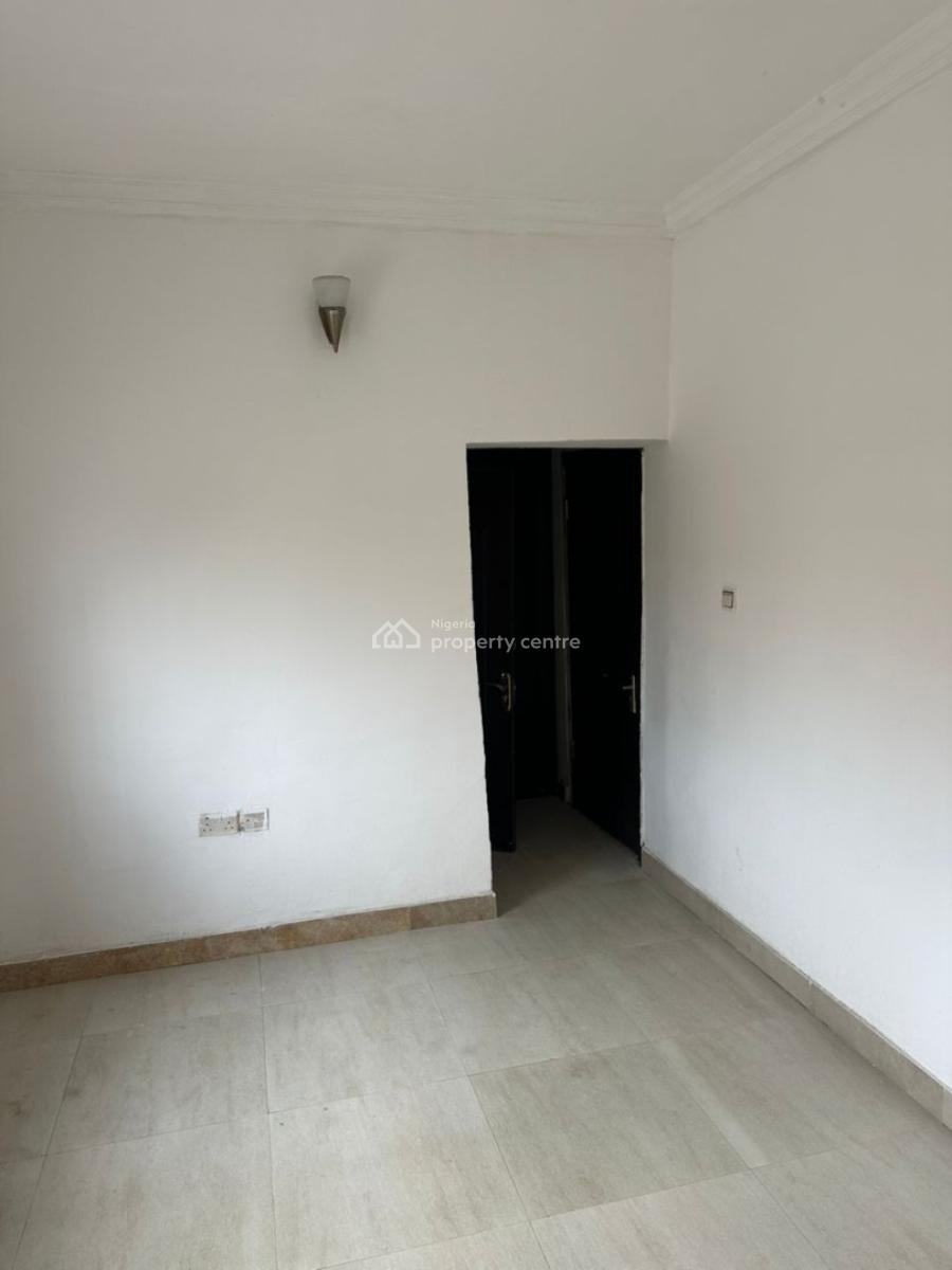 Rooms in a Shared Apartment (parlour Space, Rooms & Bq), Gated and Secured Estate, Agungi, Lekki, Lagos, Flat / Apartment for Rent