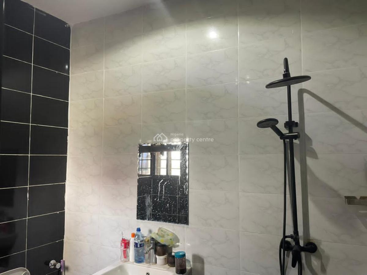 a Very Good Spacious 3-bedroom Flat, Gwarinpa Extension, Gwarinpa, Abuja, Flat / Apartment for Rent