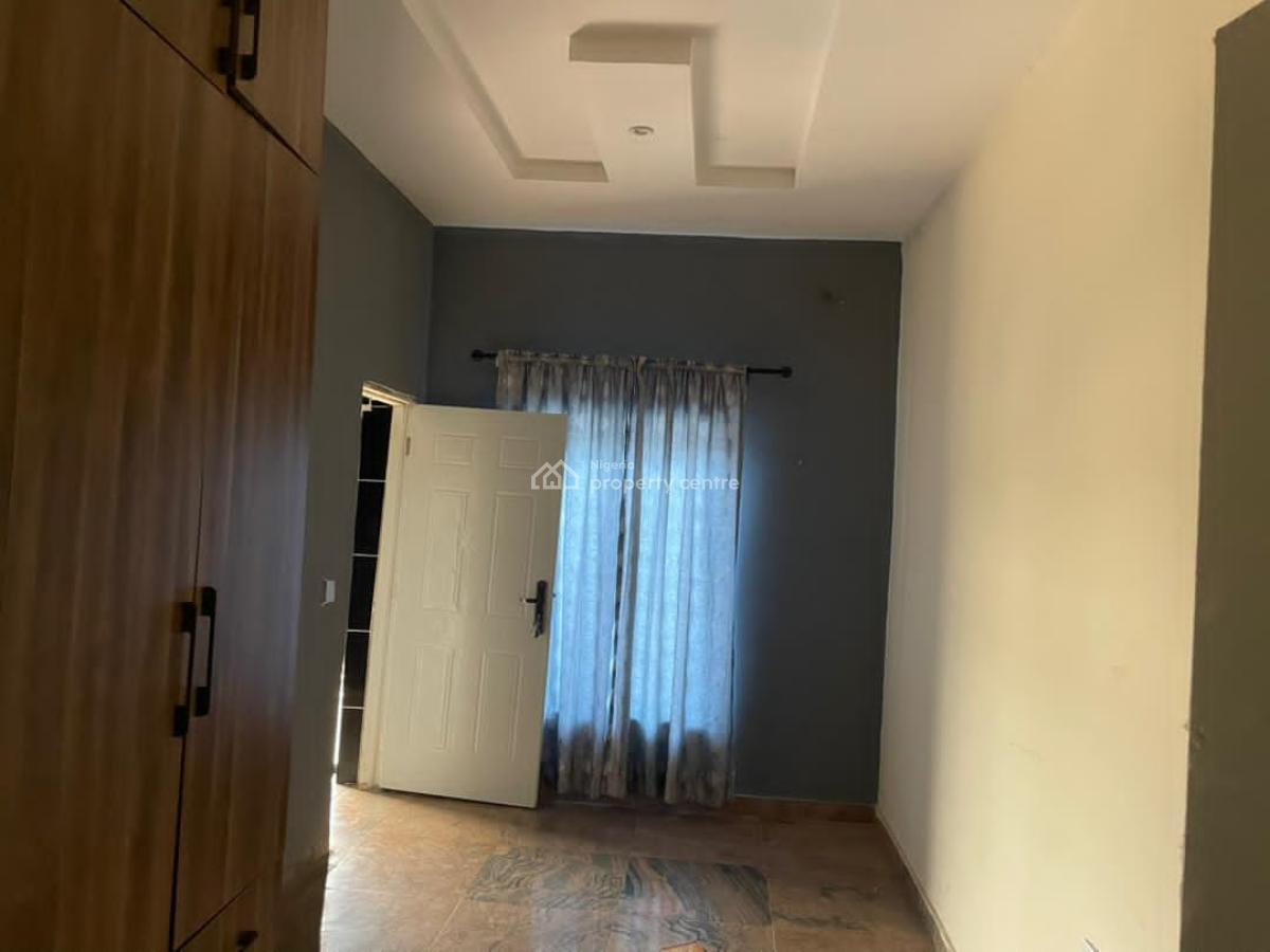 a Very Good Spacious 3-bedroom Flat, Gwarinpa Extension, Gwarinpa, Abuja, Flat / Apartment for Rent