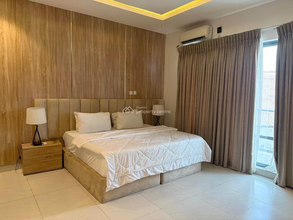 2 Bedroom Apartment with a Rooftop Swimming Pool, Wonder Park Courts, Lekki Phase 1, Lekki, Lagos, Flat / Apartment Short Let