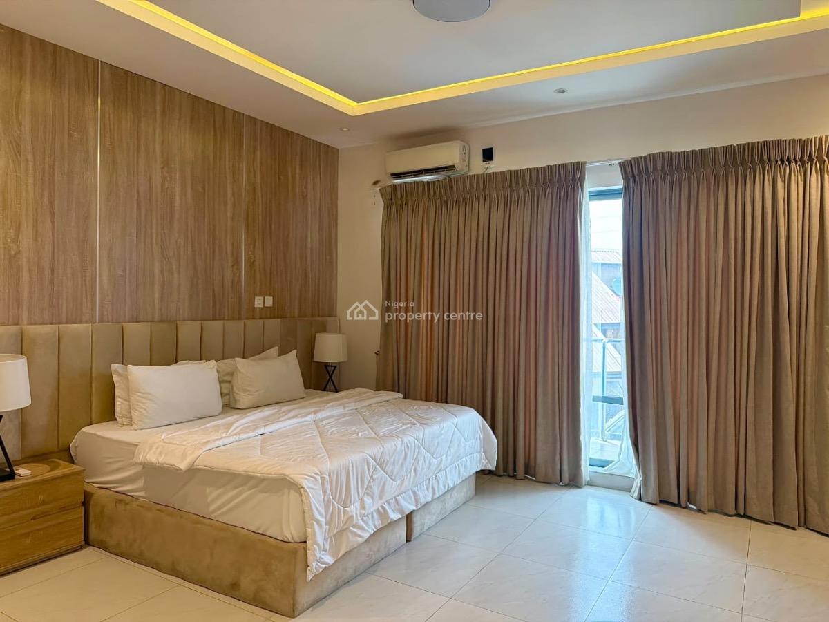 2 Bedroom Apartment with a Rooftop Swimming Pool, Wonder Park Courts, Lekki Phase 1, Lekki, Lagos, Flat / Apartment Short Let