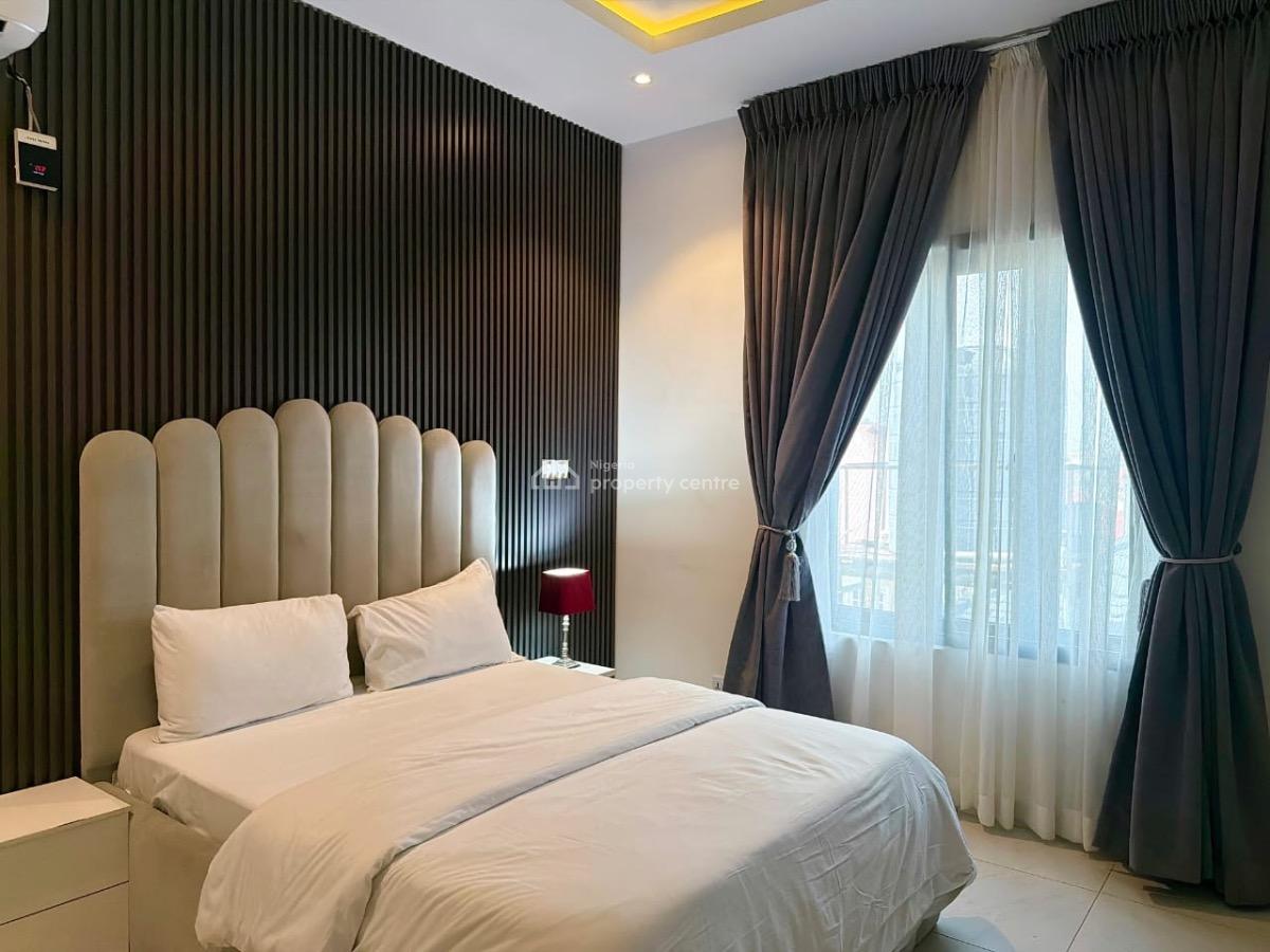 2 Bedroom Apartment with a Rooftop Swimming Pool, Wonder Park Courts, Lekki Phase 1, Lekki, Lagos, Flat / Apartment Short Let