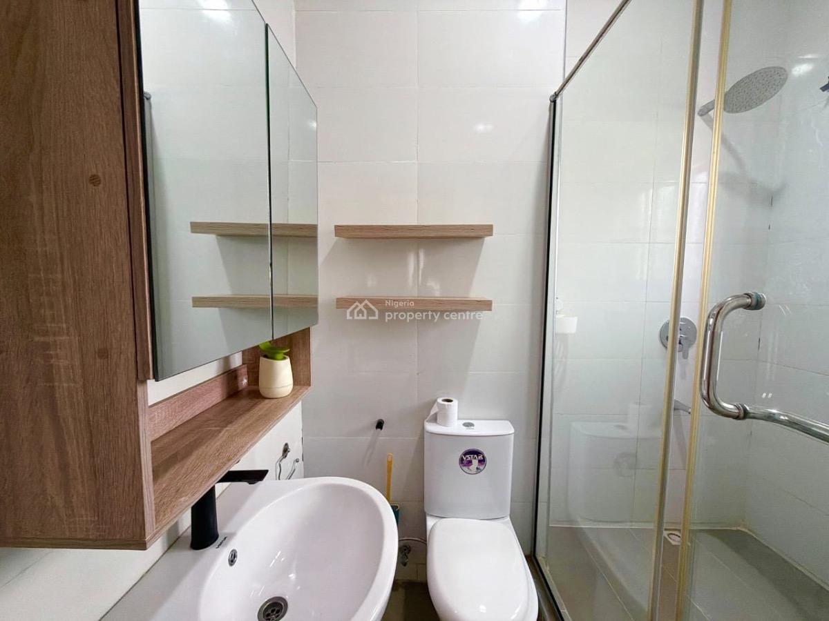 2 Bedroom Apartment with a Rooftop Swimming Pool, Wonder Park Courts, Lekki Phase 1, Lekki, Lagos, Flat / Apartment Short Let