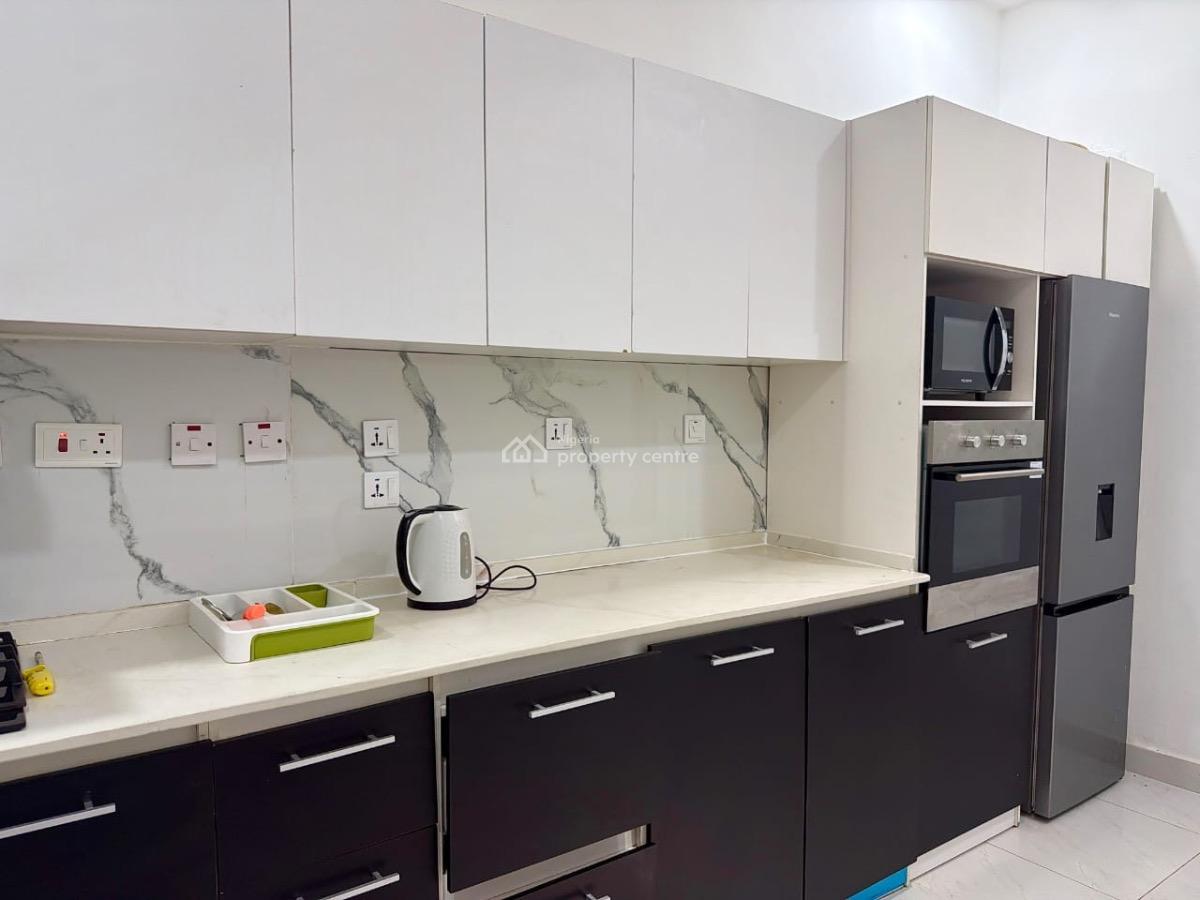 2 Bedroom Apartment with a Rooftop Swimming Pool, Wonder Park Courts, Lekki Phase 1, Lekki, Lagos, Flat / Apartment Short Let