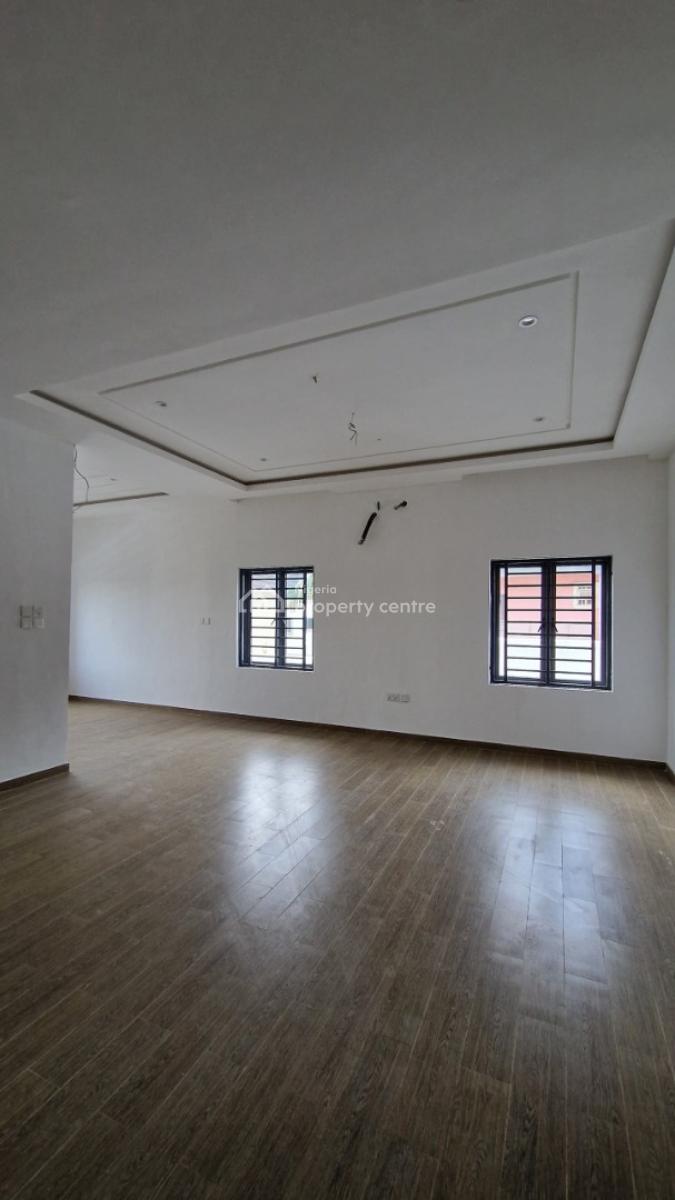 Luxury 4-bedroom Semi-detached Triplexes with a Cinema and Game House, Kolapo Ishola Gra, Akobo, Ibadan, Oyo, Semi-detached Duplex for Sale
