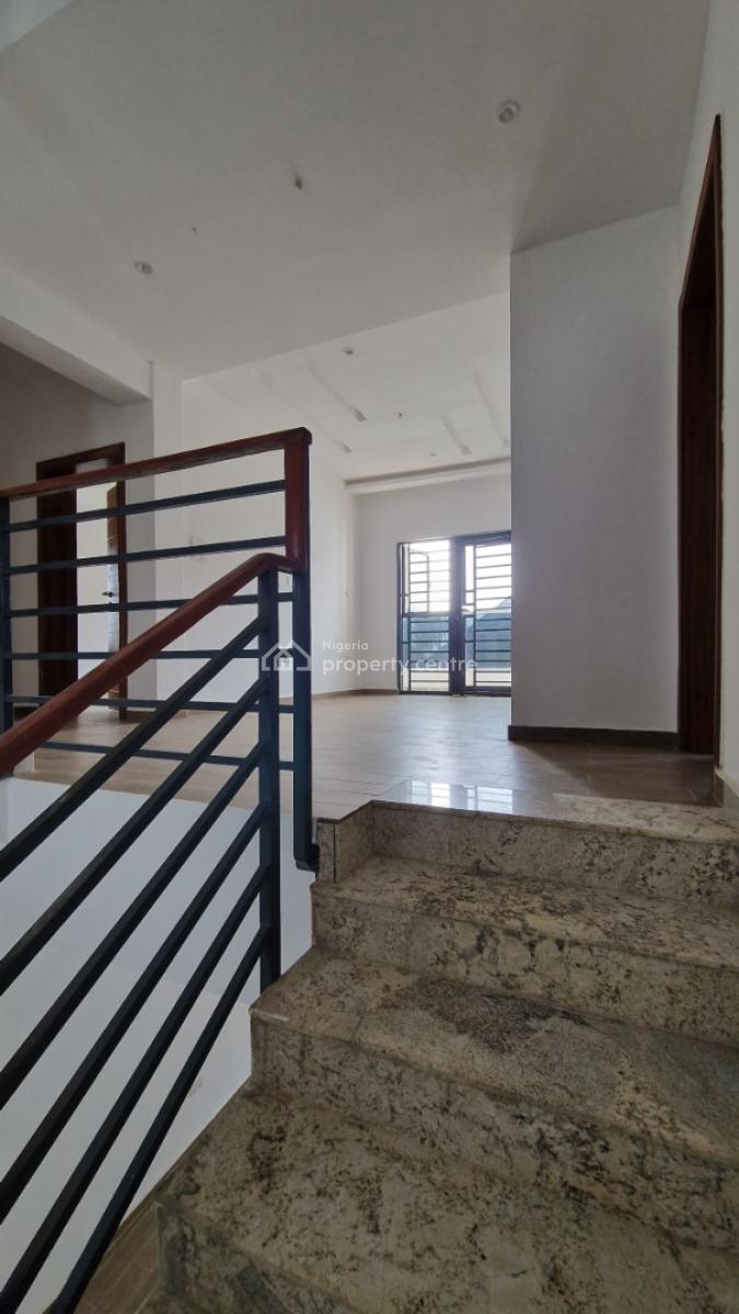 Luxury 4-bedroom Semi-detached Triplexes with a Cinema and Game House, Kolapo Ishola Gra, Akobo, Ibadan, Oyo, Semi-detached Duplex for Sale