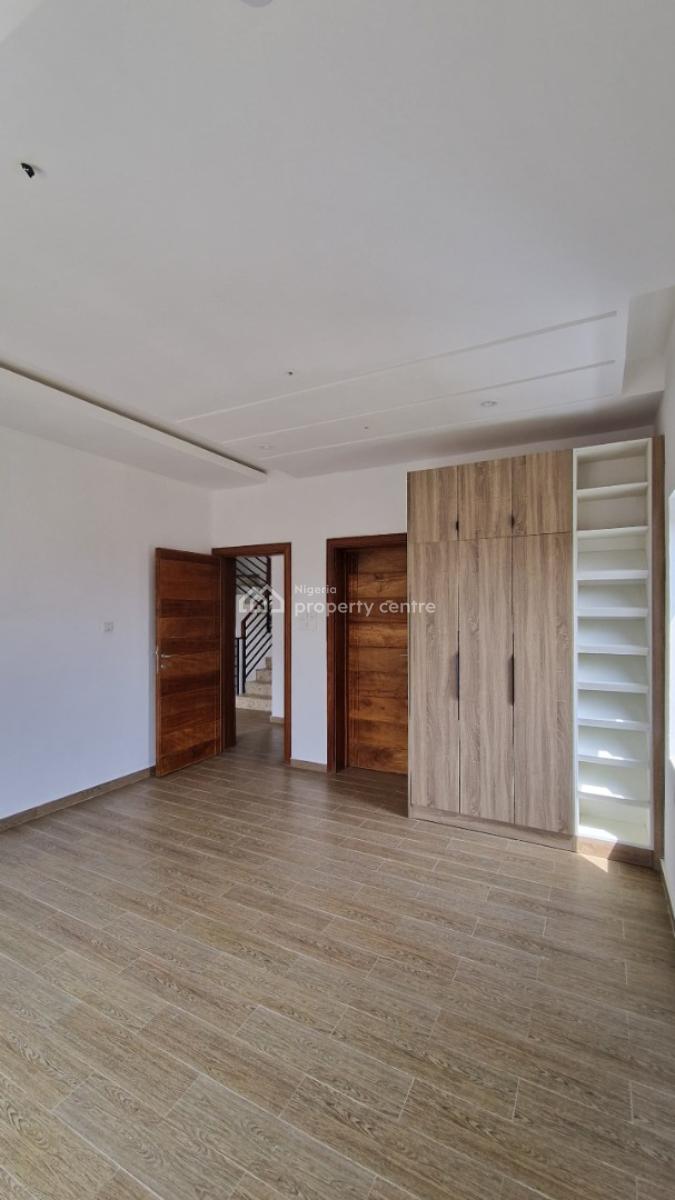 Luxury 4-bedroom Semi-detached Triplexes with a Cinema and Game House, Kolapo Ishola Gra, Akobo, Ibadan, Oyo, Semi-detached Duplex for Sale