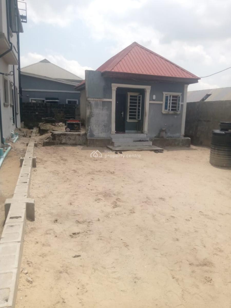 Land with a Building in a Beautiful Neighborhood, Ogunfayo By Phase 2, Oribanwa, Ibeju Lekki, Lagos, Residential Land for Sale