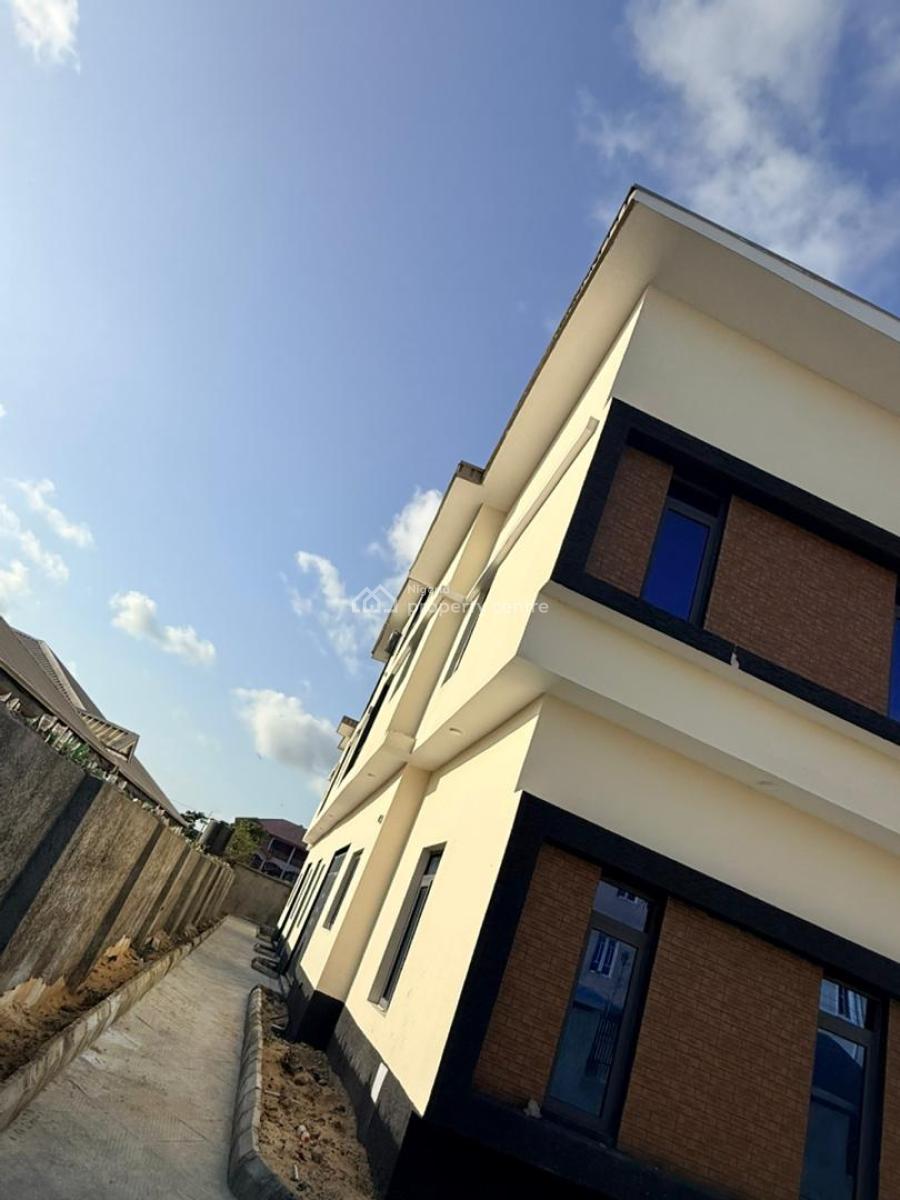 Tastefully Finished, Newly Built 3 Bedroom with Bq, Lekki, Lagos, Flat / Apartment for Rent