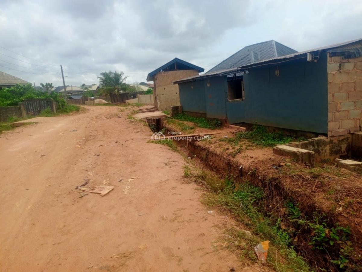 85 Percent Completed 3bedroomflat, Charity Estate Igboolomu Community Off Owutu Ishawo Road Via Agric, Isawo, Ikorodu, Lagos, House for Sale