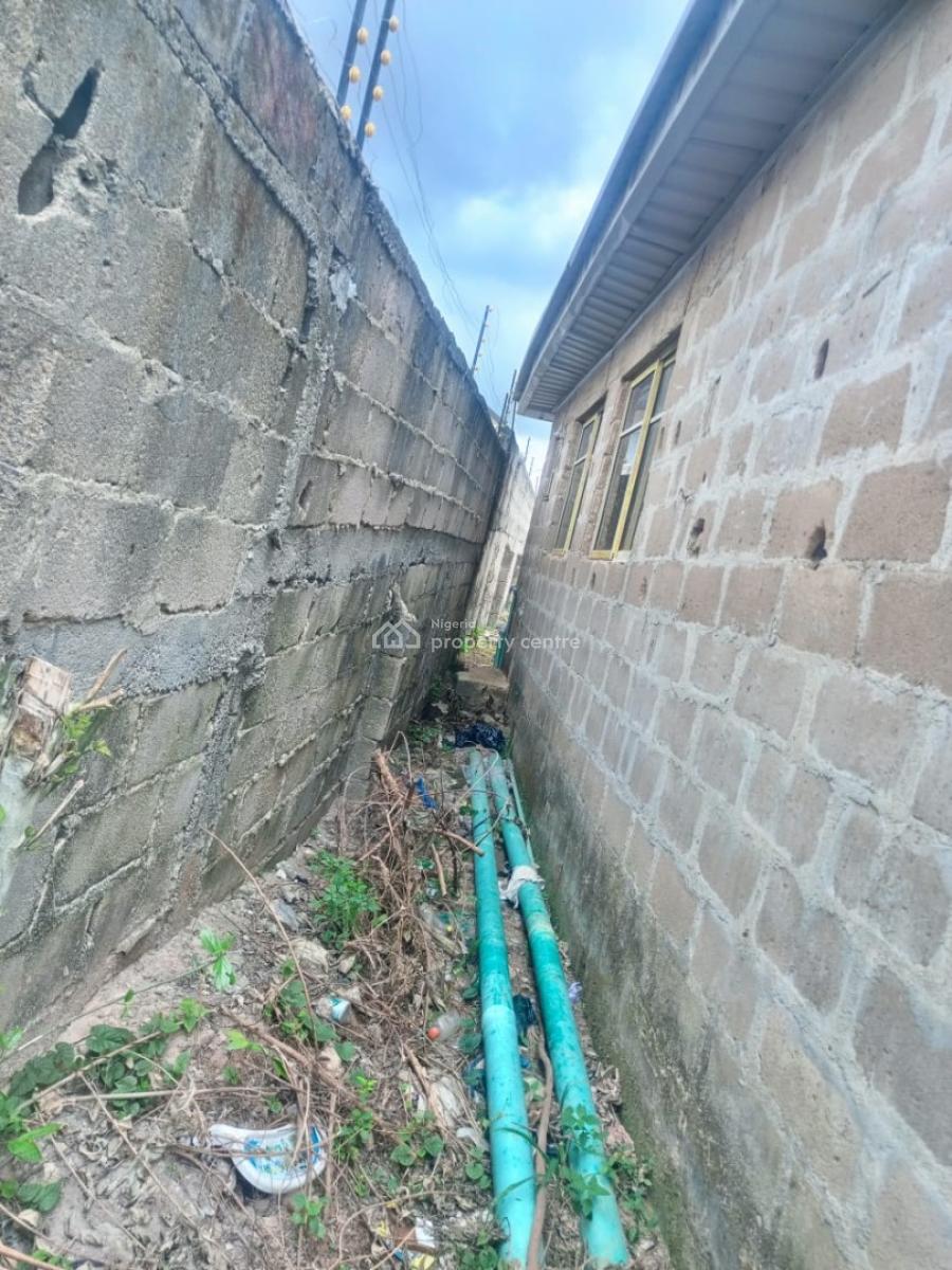 85 Percent Completed 3bedroomflat, Charity Estate Igboolomu Community Off Owutu Ishawo Road Via Agric, Isawo, Ikorodu, Lagos, House for Sale