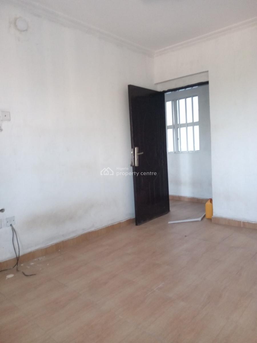 Spacious Room and Parlour Upstairs, Ogombo, Ajah, Lagos, Mini Flat (room and Parlour) for Rent