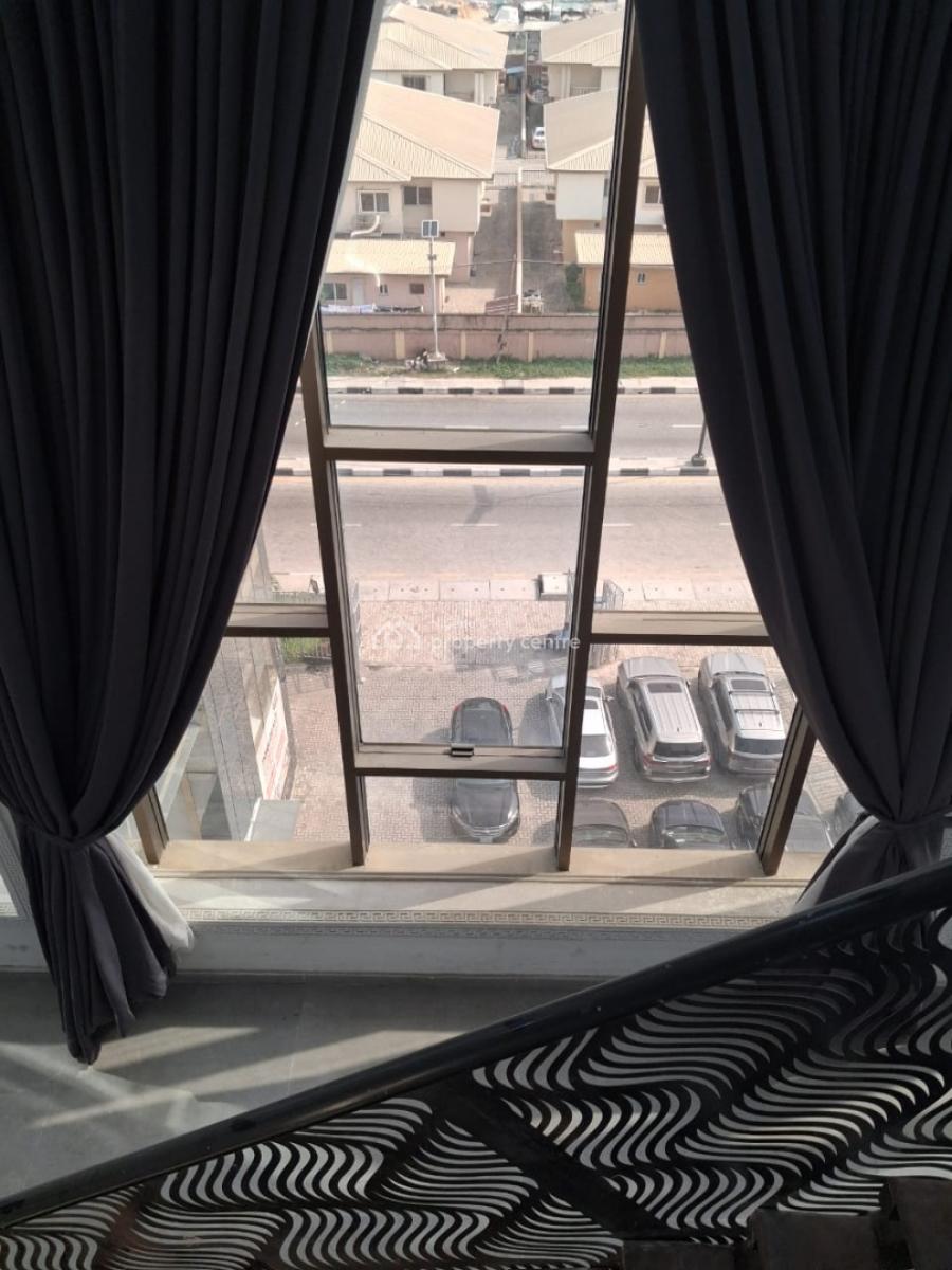 3  Bedroom  Pent  House on 4th  Floor with Elevator, Oniru, Victoria Island (vi), Lagos, House for Sale