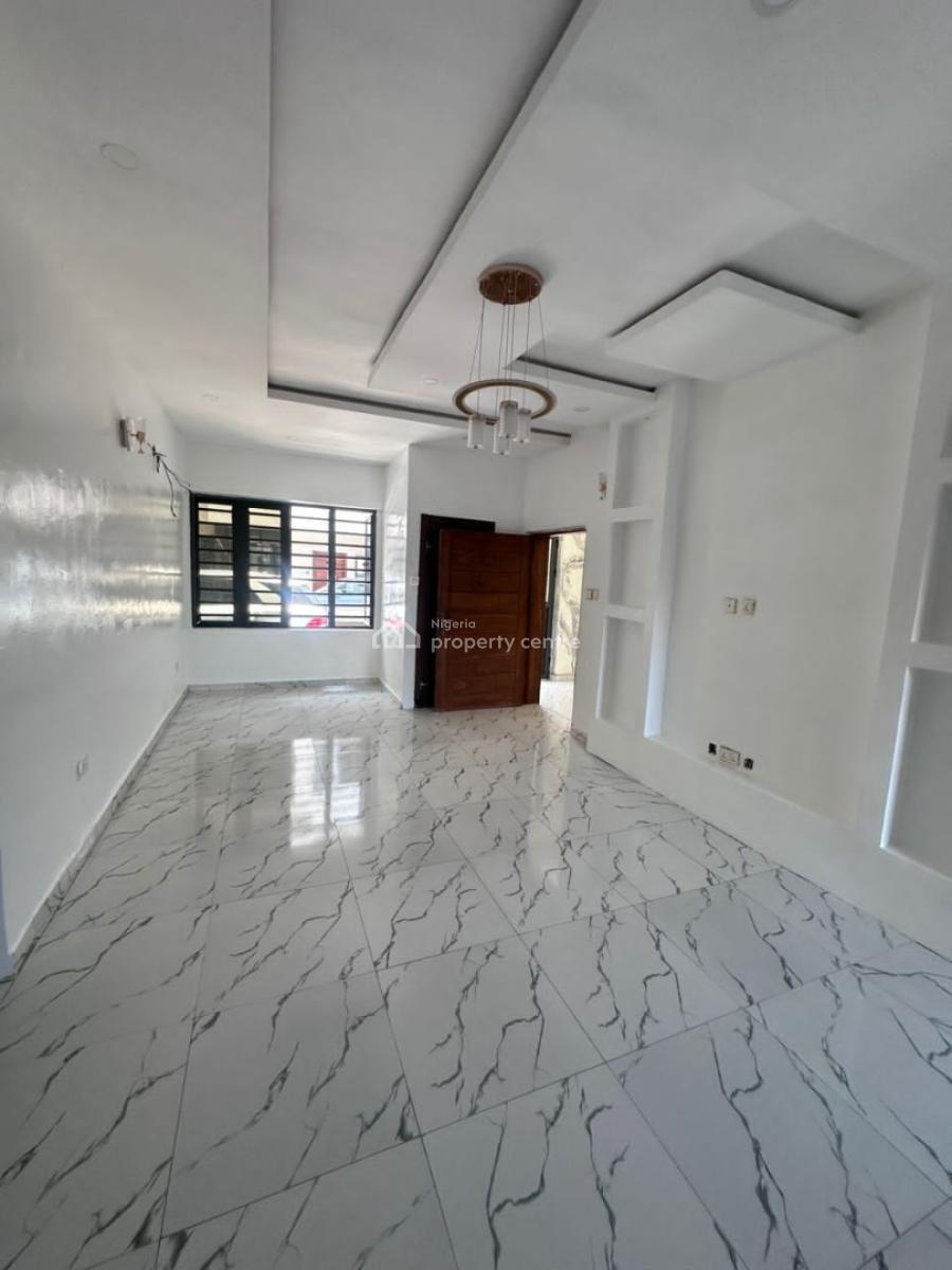 Self-serviced 2 Bedroom Flat, Ologolo, Lekki, Lagos, Flat / Apartment for Rent