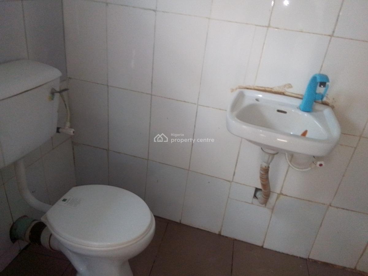 Spacious Luxury 2 Bedroom Flat with Excellent Features, Newtown Estate Rd, Ogombo, Ajah, Lagos, Flat / Apartment for Rent