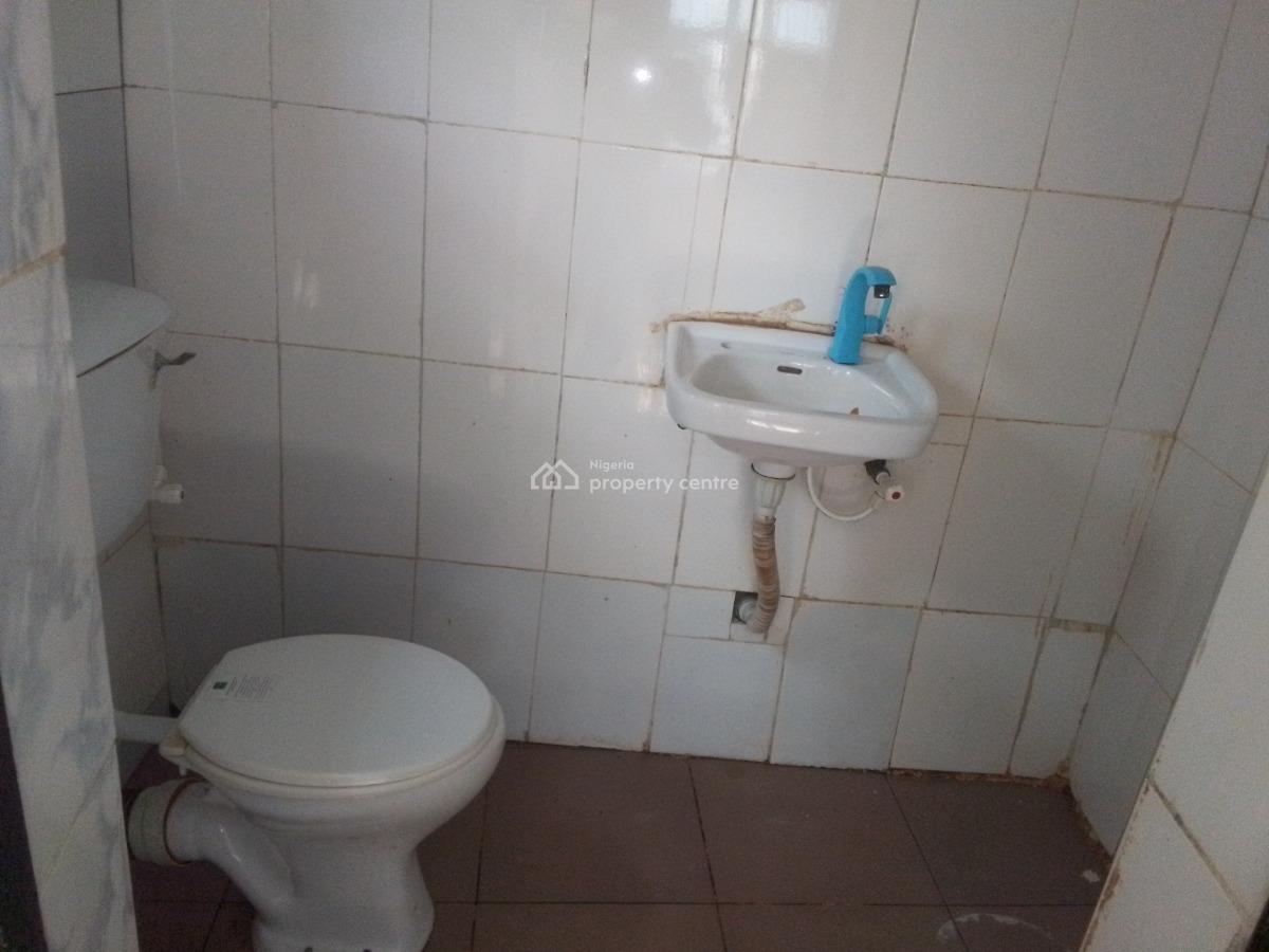 Spacious Luxury 2 Bedroom Flat with Excellent Features, Newtown Estate Rd, Ogombo, Ajah, Lagos, Flat / Apartment for Rent