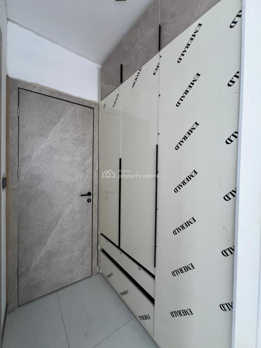 Magnificent 2 Bedroom Apartment, Swimming Pool, Gym, Elevator, Magnificent 2 Bedroom Apartment, Swimming Pool, Gym, Elevator, Lekki Phase 1, Lekki, Lagos, Flat / Apartment for Sale