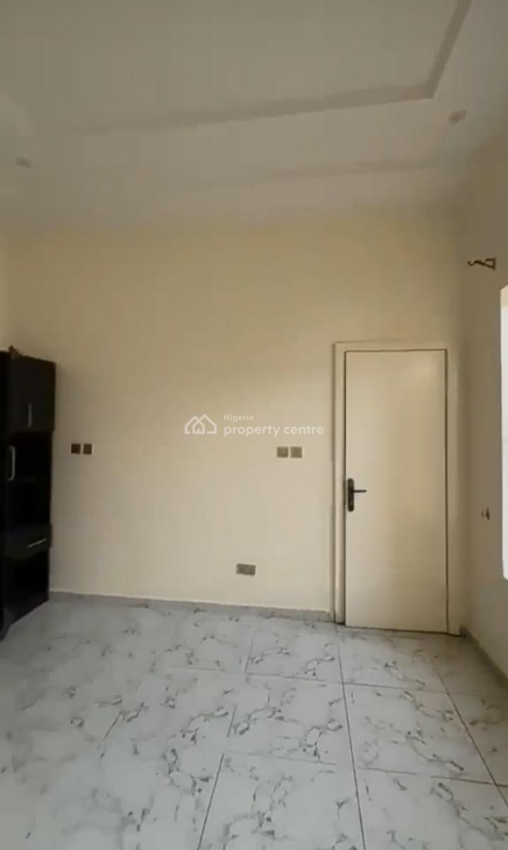 Semi Masters Upstairs Bedroom Inside a Shared Duplex { Video}, Emcel Garden Estate Orchid Road, Lekki, Lagos, Self Contain (single Rooms) for Rent