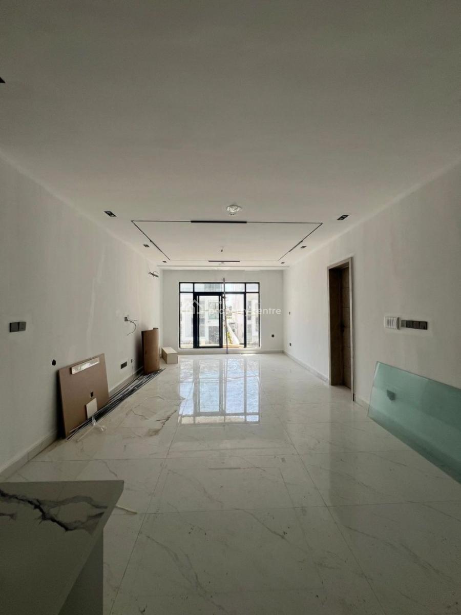 Magnificent 3 Bedroom Apartment, Swimming Pool, Gym, Elevator, Lekki Phase 1, Lekki, Lagos, Flat / Apartment for Sale