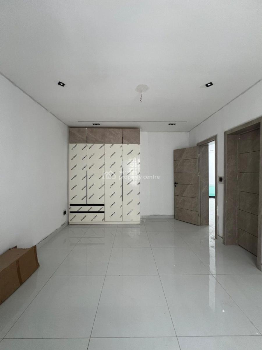 Magnificent 3 Bedroom Apartment, Swimming Pool, Gym, Elevator, Lekki Phase 1, Lekki, Lagos, Flat / Apartment for Sale