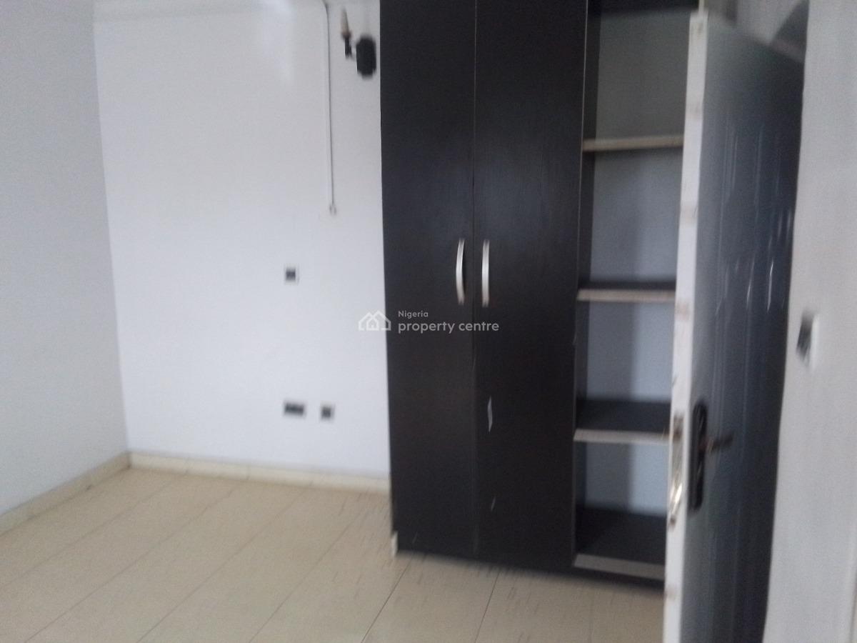 Spacious Luxury 2 Bedroom Flat with Excellent Features, Newtown Estate Rd, Ogombo, Ajah, Lagos, Flat / Apartment for Rent