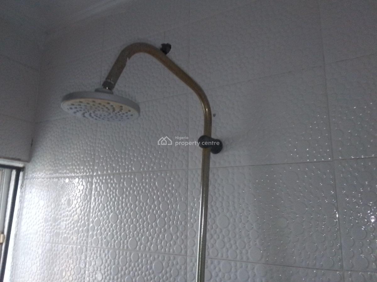 Spacious Luxury 2 Bedroom Flat with Excellent Features, Newtown Estate Rd, Ogombo, Ajah, Lagos, Flat / Apartment for Rent
